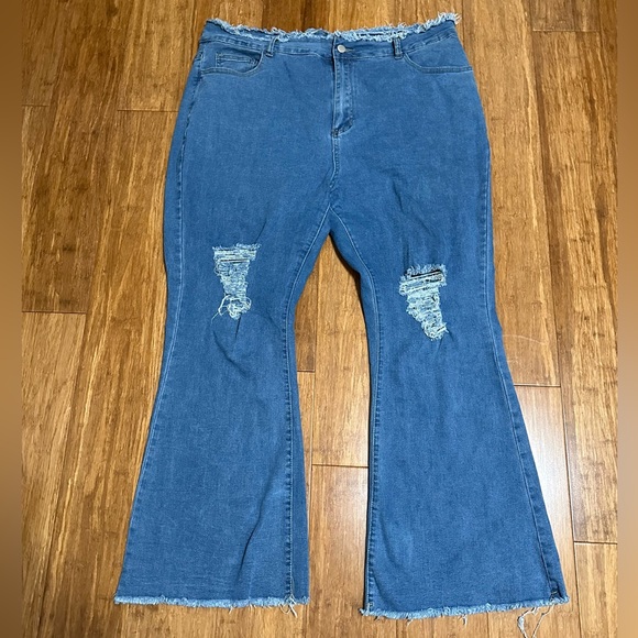 SHEIN Light Wash Distressed Bootcut Jeans - Picture 1 of 4